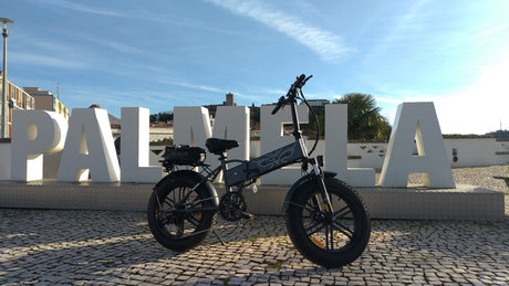 Waarom een kleine elektrische fiets uw beste keuze voor de stad is