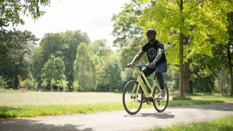 De beste sportieve elektrische fiets van 2025 vind je hier.